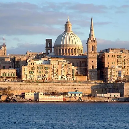 Spacious 1br Retreat Overlooking Marina * Msida