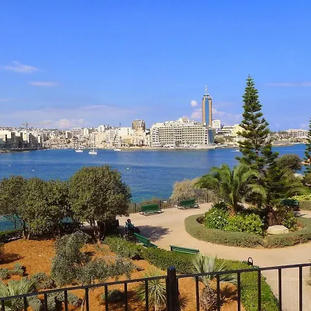Spacious 1br Retreat Overlooking Marina * Msida